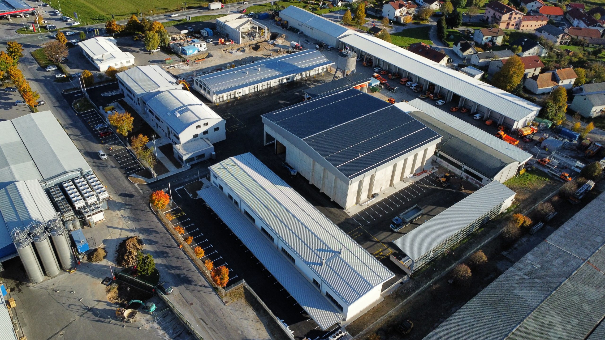 Rekonstrukcija in novogradnja objektov avtocestne baze Postojna z izpostavami Logatec, Vipava in Senožeče